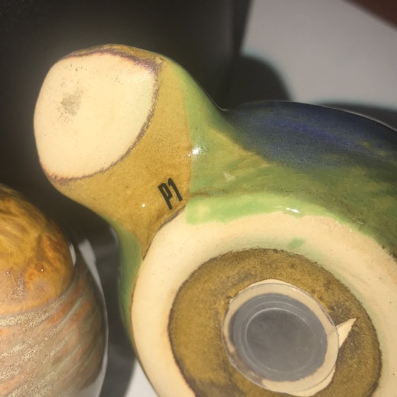 Pier 1 Salt and Pepper Shaker Chubby Birds - Blue & Green - Picture 10 of 11